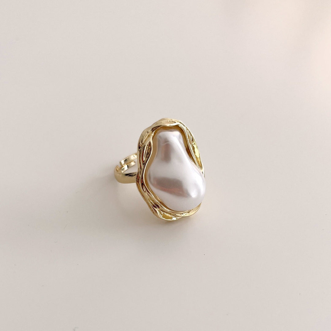 Rosa Pearl Ring